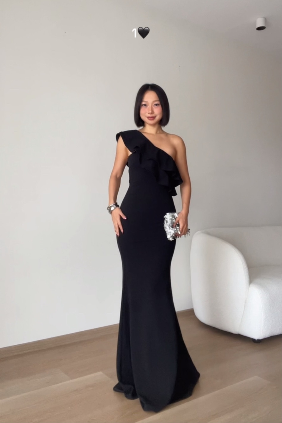 chic black dress🖤


maxi dress formal gown wedding guest dress silver clutch styling

#LTKHoliday #LTKParties #LTKSeasonal