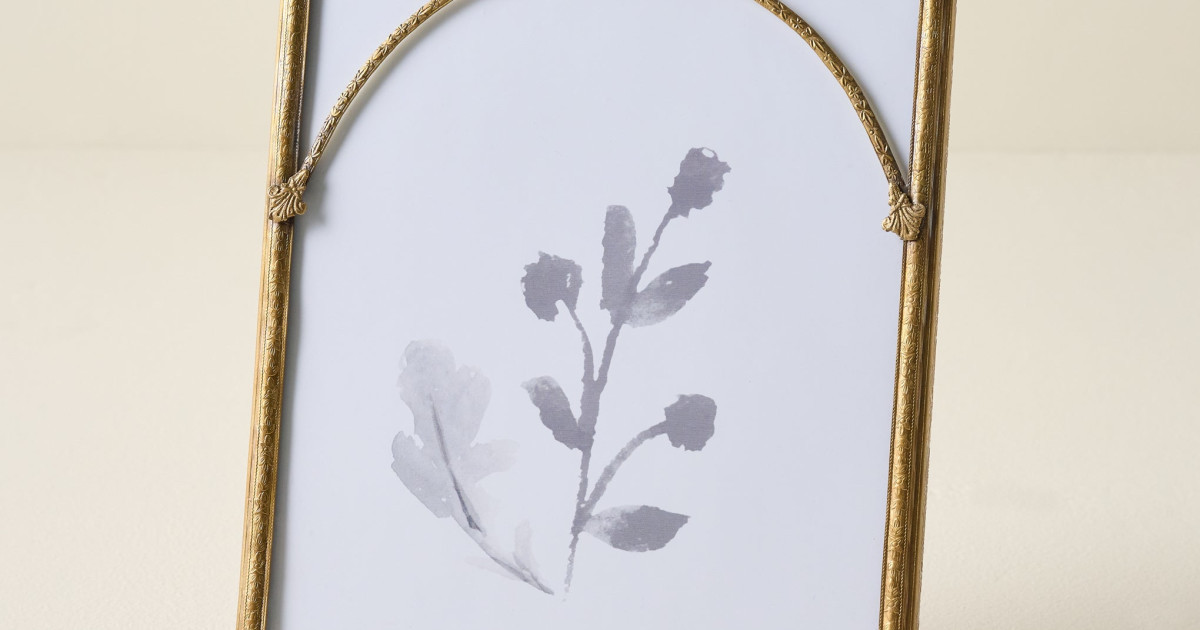 Vienna Antiqued Brass Photo Frame | Magnolia