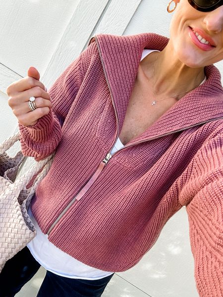 This knit jacket is perfect for the fall! I am wearing an XS! It would be a great gift too!

Loverly Grey, fall outfit 

#LTKSeasonal #LTKstyletip #LTKGiftGuide