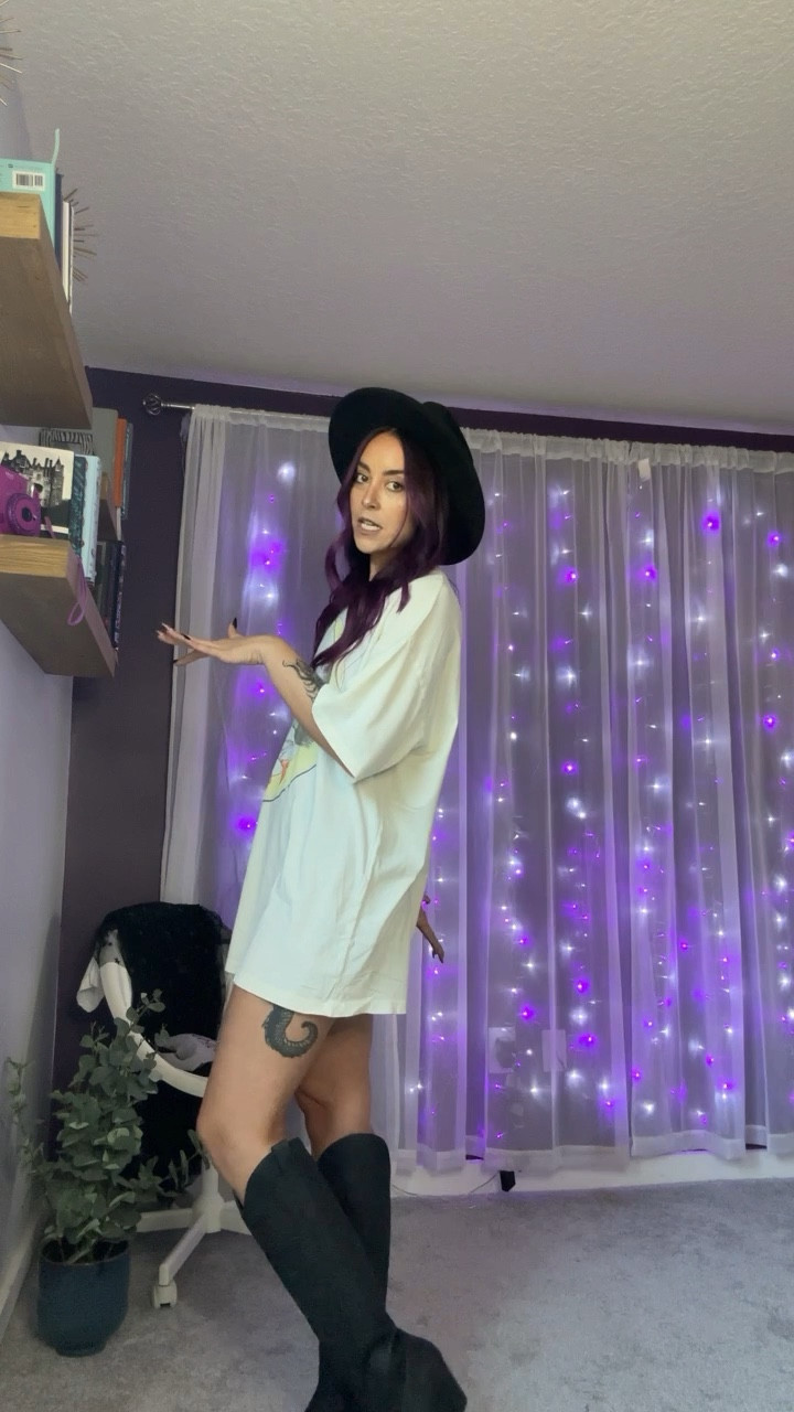 Oversized tee = shirt dress 🖤

Tee: M
Shorts: 0
Boots: 7

5”4-120lbs

#LTKSeasonal #LTKfindsunder50 #LTKHalloween