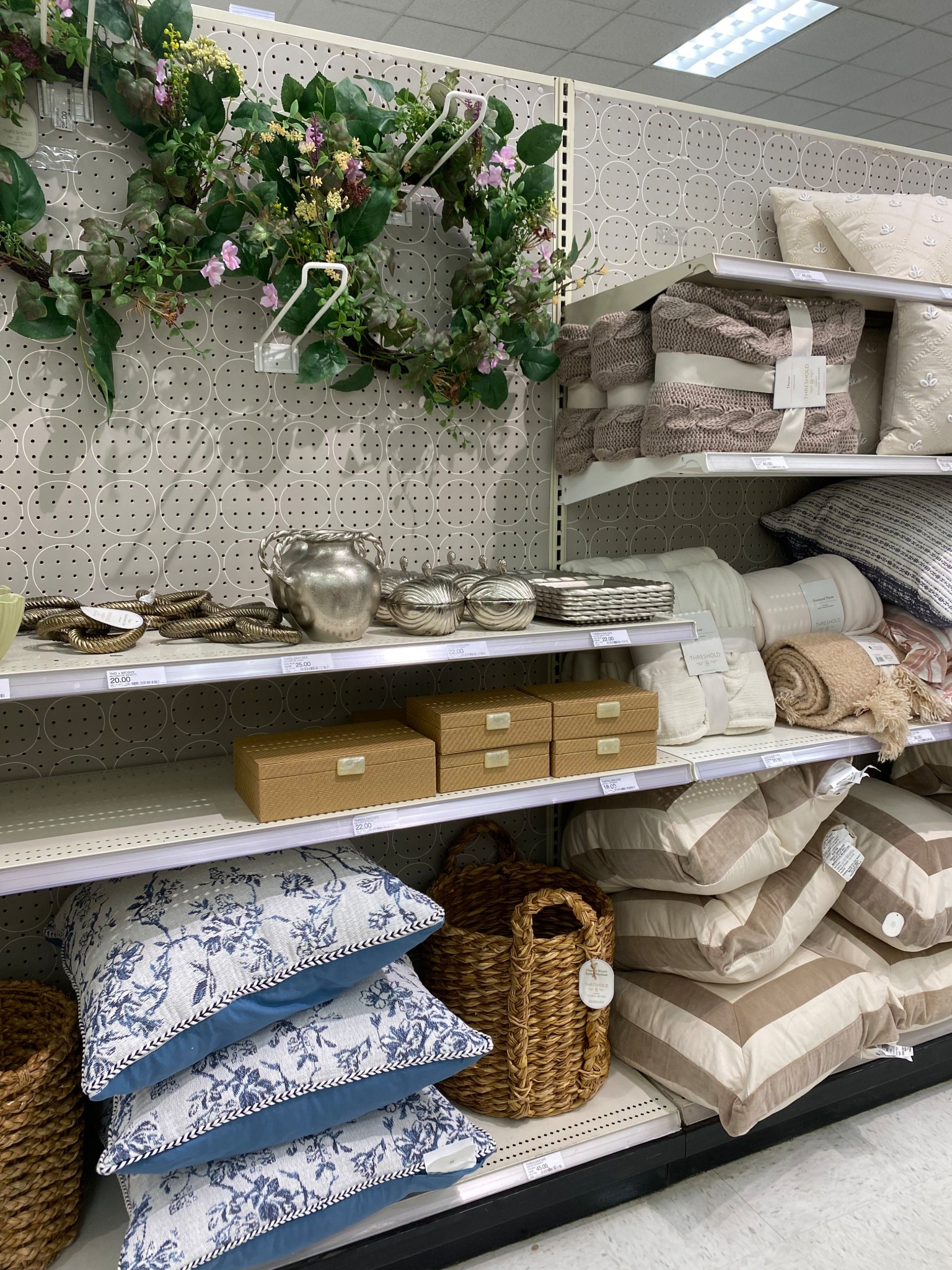 Target spring home finds 🤩

Home decor
Threshold 
Studio McGee
Magnolia home 
Target decor

#LTKSeasonal #LTKSaleAlert