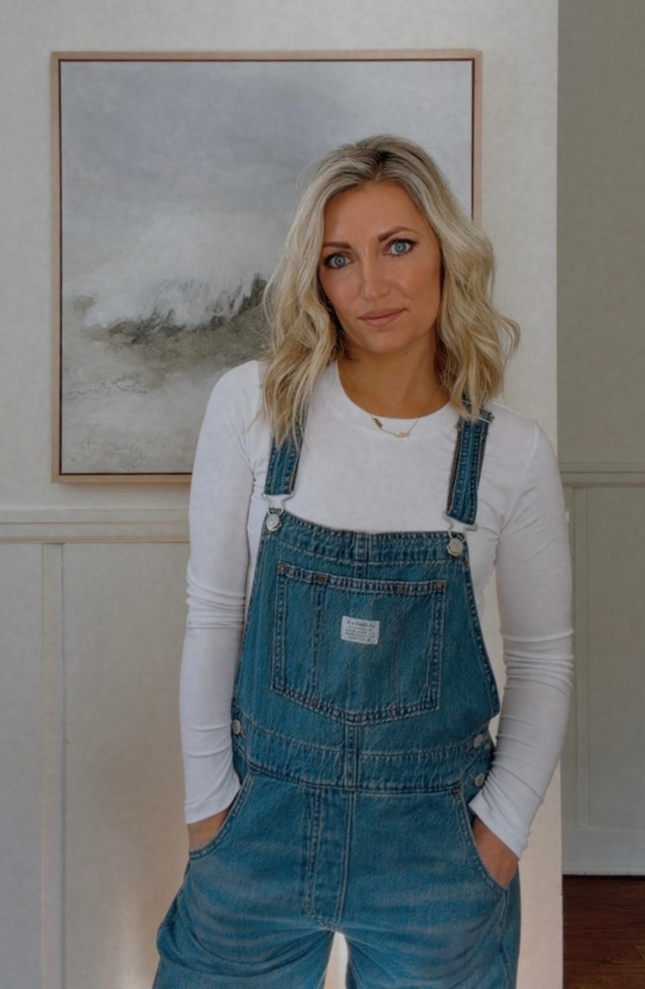 These overalls make for a cute comfy outfit that looks effortless.

Levi’s overalls, white long sleeve, white basics, everyday outfits, cute comfy outfit  

#LTKmomlife