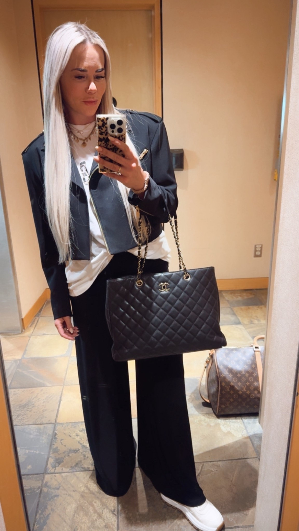 Plane fit! ✈️ Italy Bound 🇮🇹
These pants were the perfect combination of polished and comfortable. Felt like sweats but looked put together! 

#LTKfall #LTKtravel