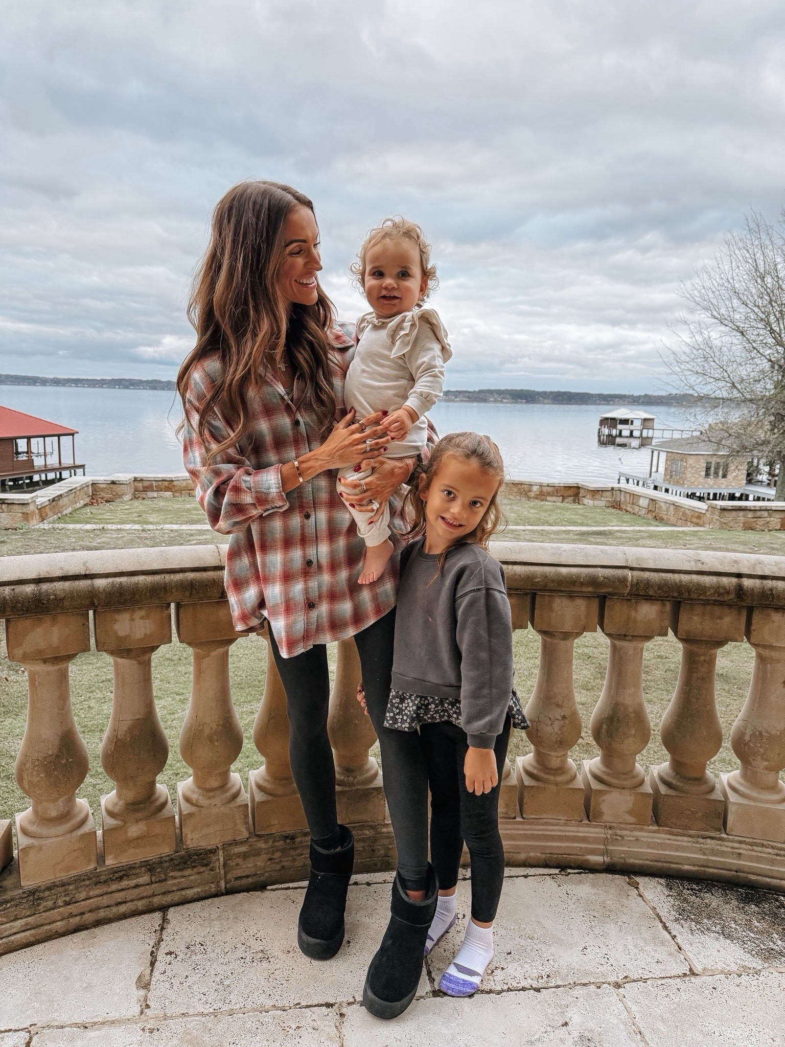 target oversized flannel back in stock and only $25! 🙌🏻


#target #targetstyle #flannel #momoutfit #winteroutfit

#LTKFindsUnder50