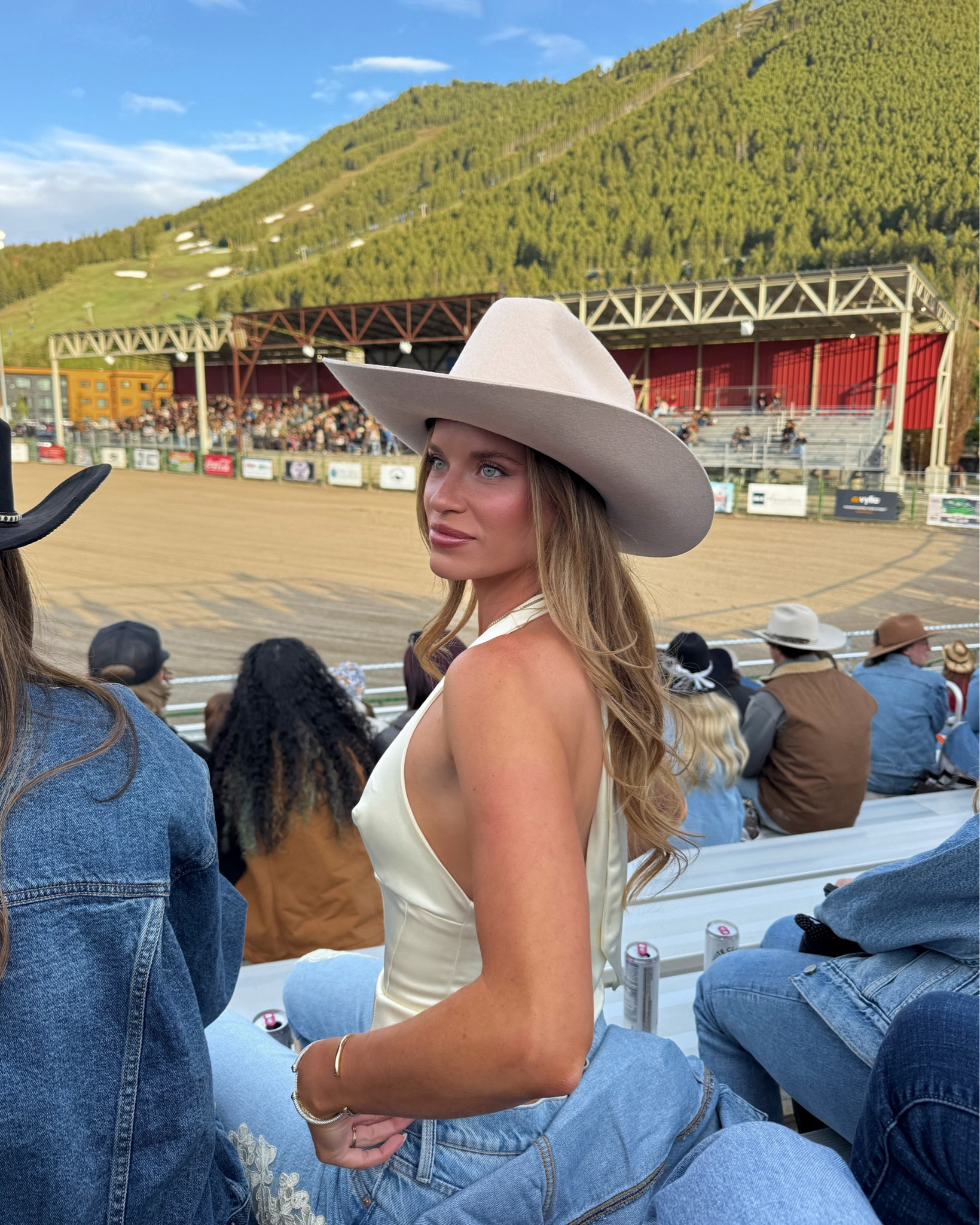 Rodeo night 🤠💍🇺🇸

#LTKgrwm #LTKootd #LTKWedding