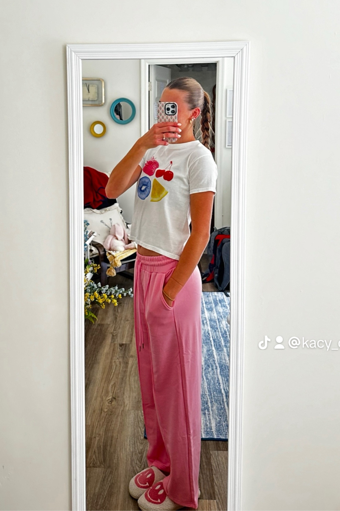 pink sweatpants !!

#LTKCyberWeek #LTKGiftGuide #LTKHoliday