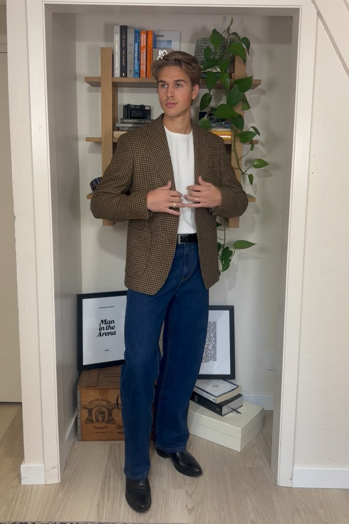 what I wore to friendsgiving 🦃🍂

pants: @elwoodclothing 
shirt: @poolhousenewyork 
scent: @perfumehead_official 
shoes: @depop 
jacket: @octobre_editions 

mens fashion - fall fashion - simple outfit - suit jacket - men’s style - outfit of the day - outfit inspo - fall outfit - menswear

#mensfashion #outfitinspo #outfitoftheday #mensstyle #fallfashion
