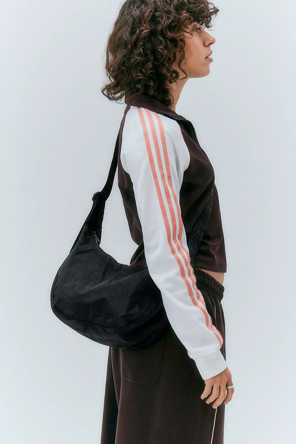 BAGGU Black Medium Nylon Crescent Bag | Urban Outfitters (EU)