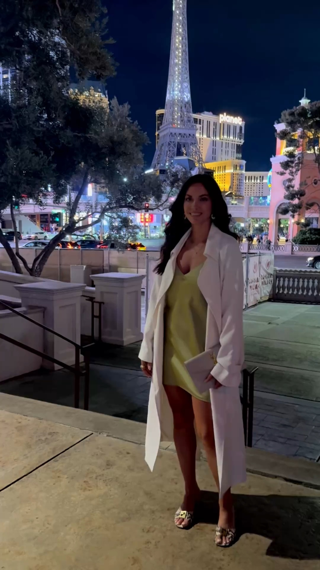 This trench from Aritzia is everything! I have it in black as well. It’s in Aritzia’s crepette material which is my favorite! This is a timeless staple for your closet. 