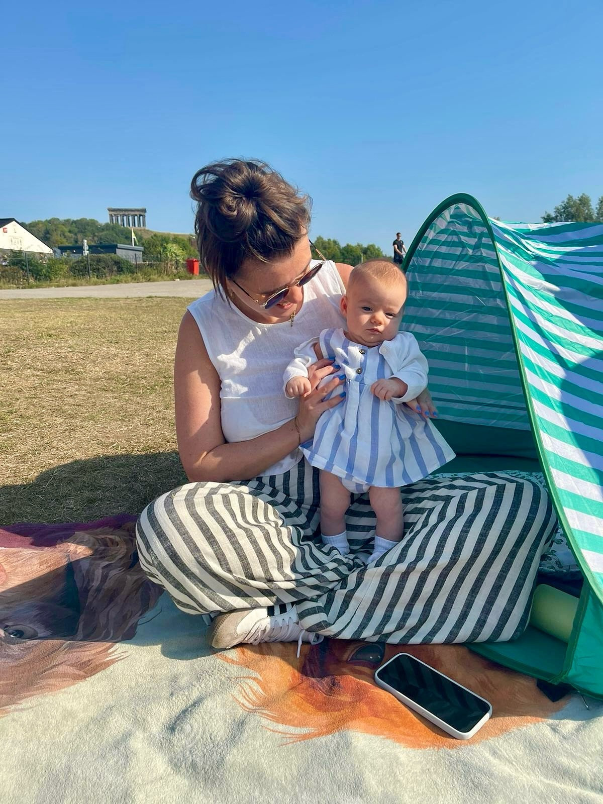 Bank holiday Monday. 🧺🍓🌞🍉 

The majority of my friends have had girls too so lots of girls days are in our future 💕💖🌸🌺🌷🎀👛🦩🩰

Only just now starting to dress her in a nice little outfit (@nextofficial) but we came straight home into her PJs obviously.