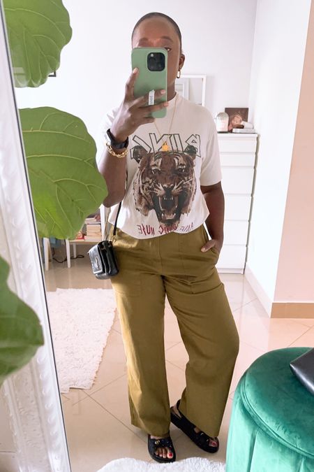 Casual outfit with graphic tee and pants 

#LTKunder50 #LTKunder100 #LTKitbag