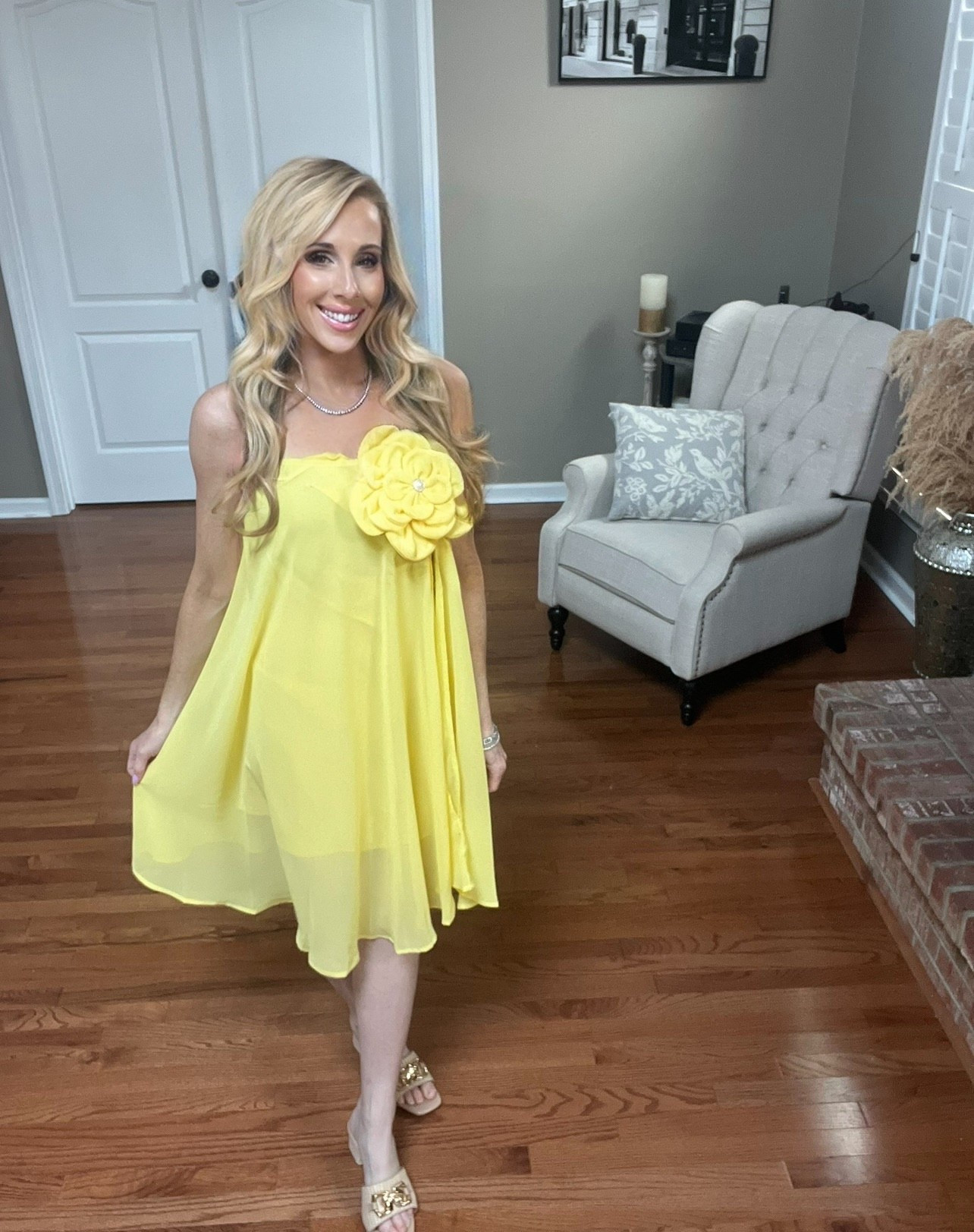 Gorgeous yellow dress with flower detail 🩷🩷🌸🌸🌼

#LTKootd #LTKWedding #LTKSaleAlert