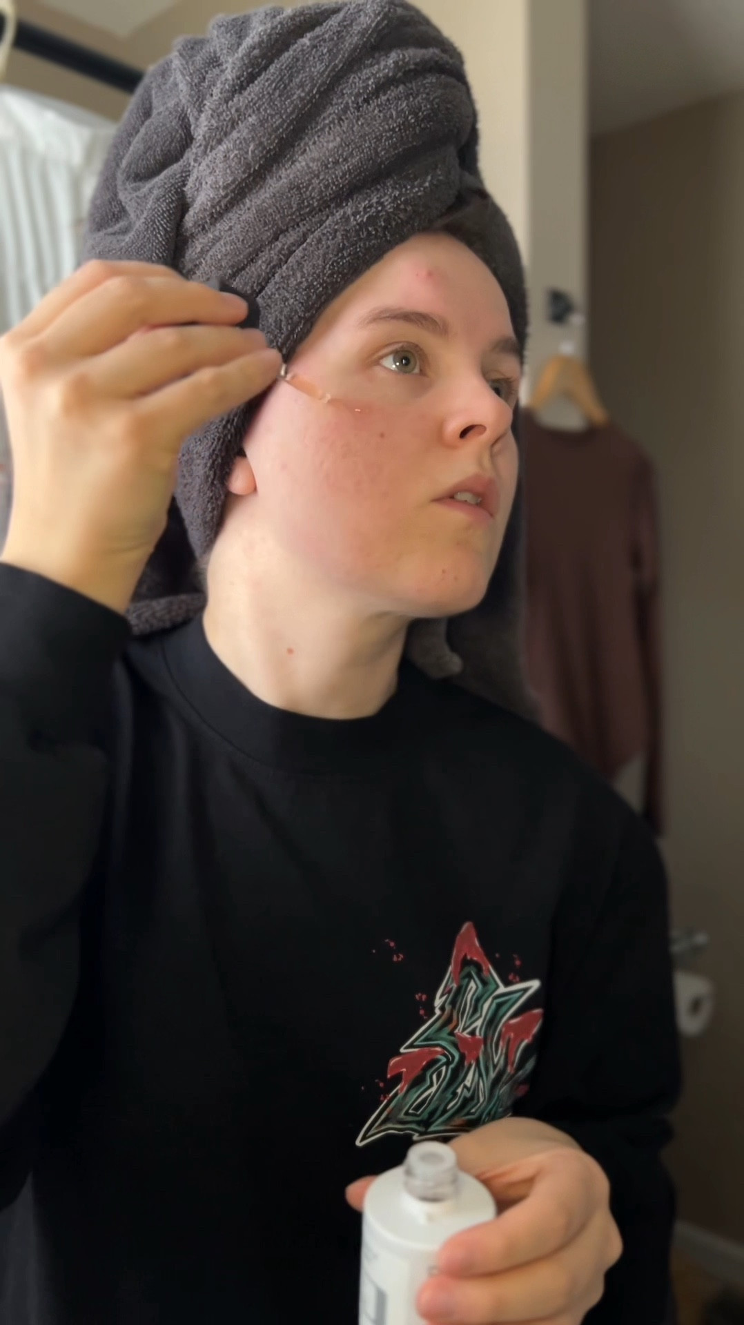 Quick skincare routine after shower // COSRX alpha Arbutin serum to brighten dark spots, AHA 2 BHA 2 blemish treatment serum sponges for breakouts, barrier bounce from Naturium to give a nice glow and seal everything in

Beauty | Naturium | COSRX | Affordable

#LTKFindsUnder50 #LTKBeauty #LTKWatchNow