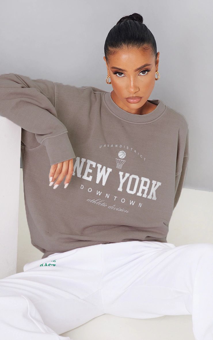 Mocha New York Downtown Graphic Printed Sweatshirt | PrettyLittleThing US