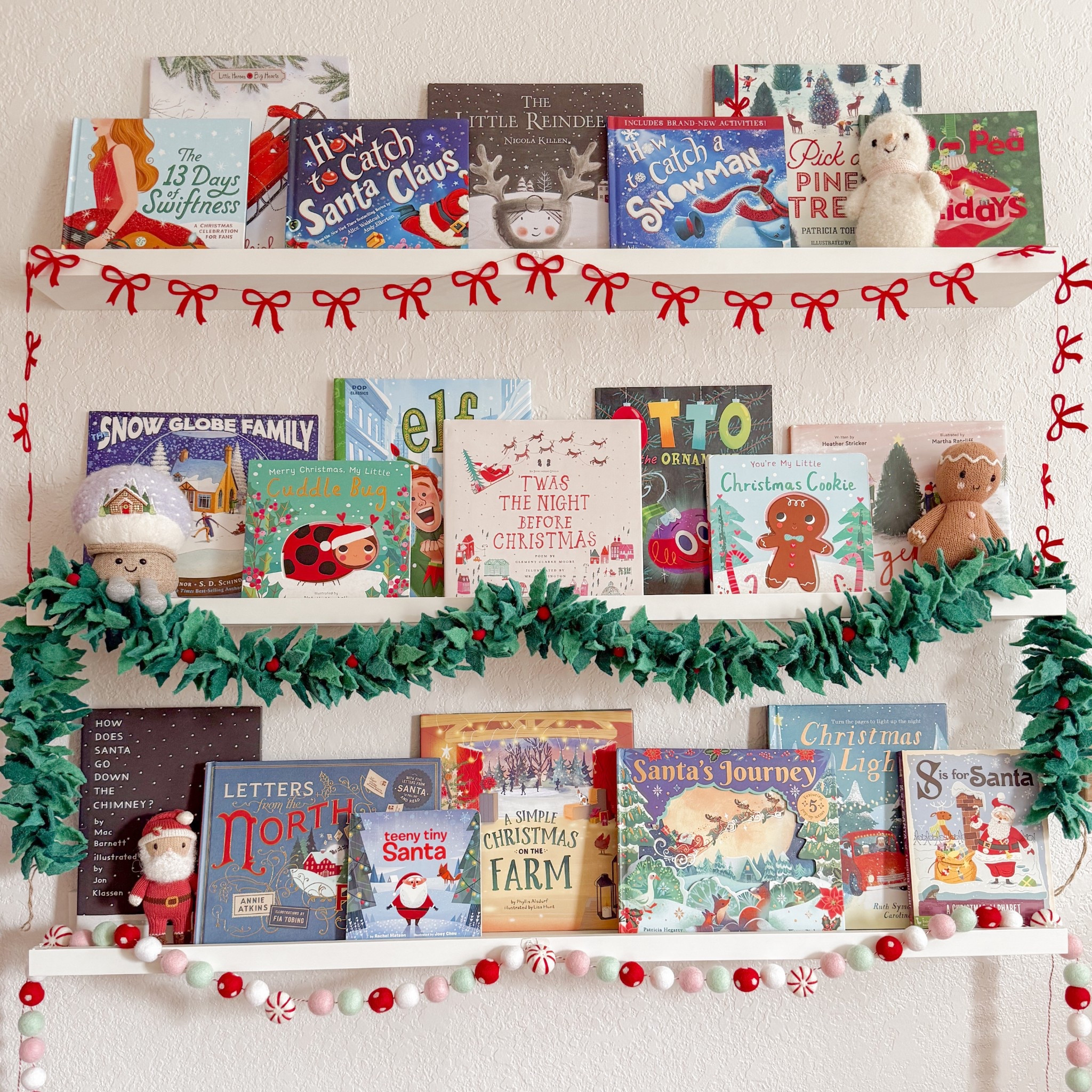 Christmas bookshelves 🎄🎅🏻☃️ 

#LTKHoliday #LTKSeasonal #LTKKids
