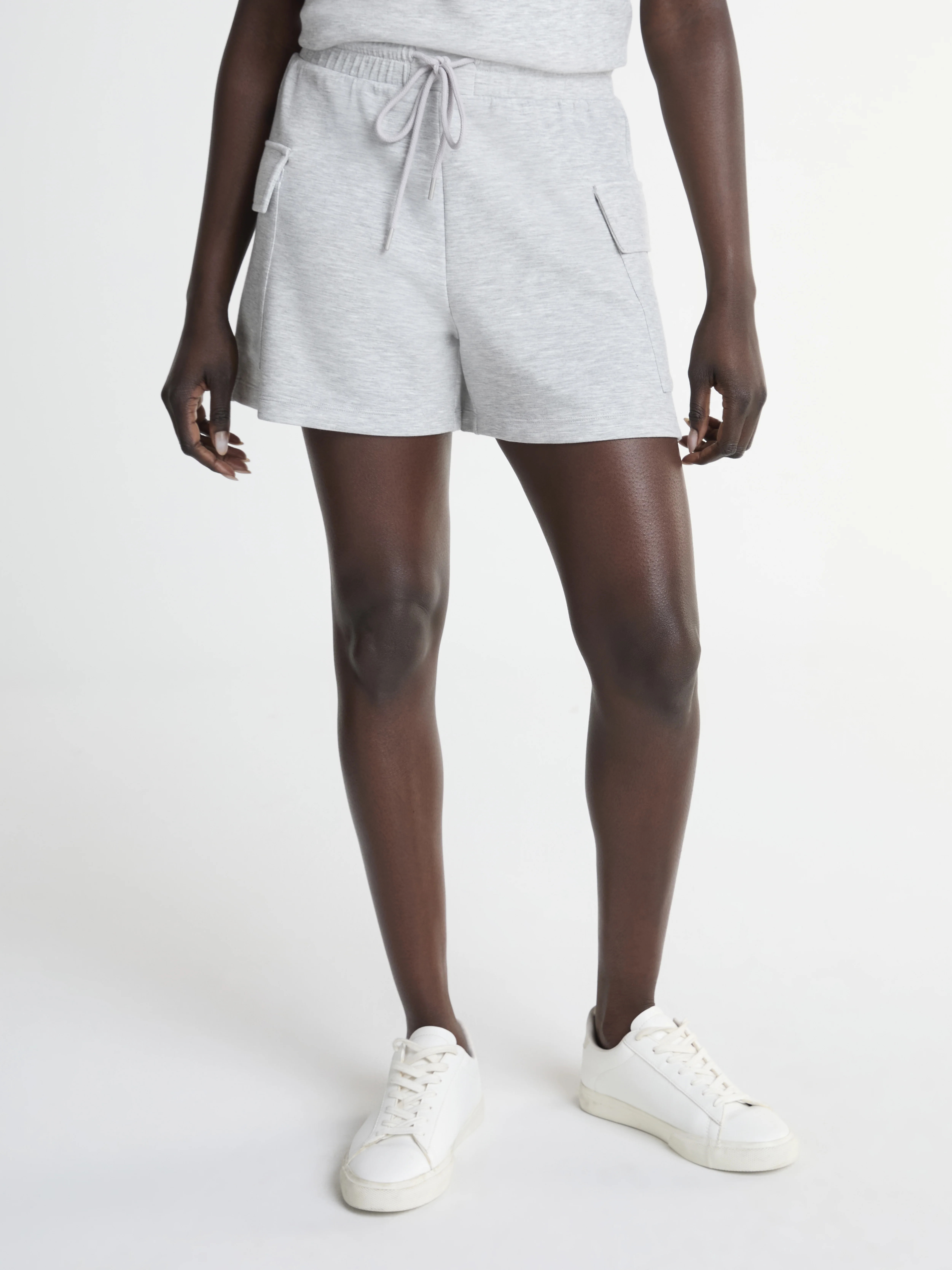 Scoop Women's and Women's Plus Scubaknit Cargo Shorts, Sizes XS-4X | Walmart (US)