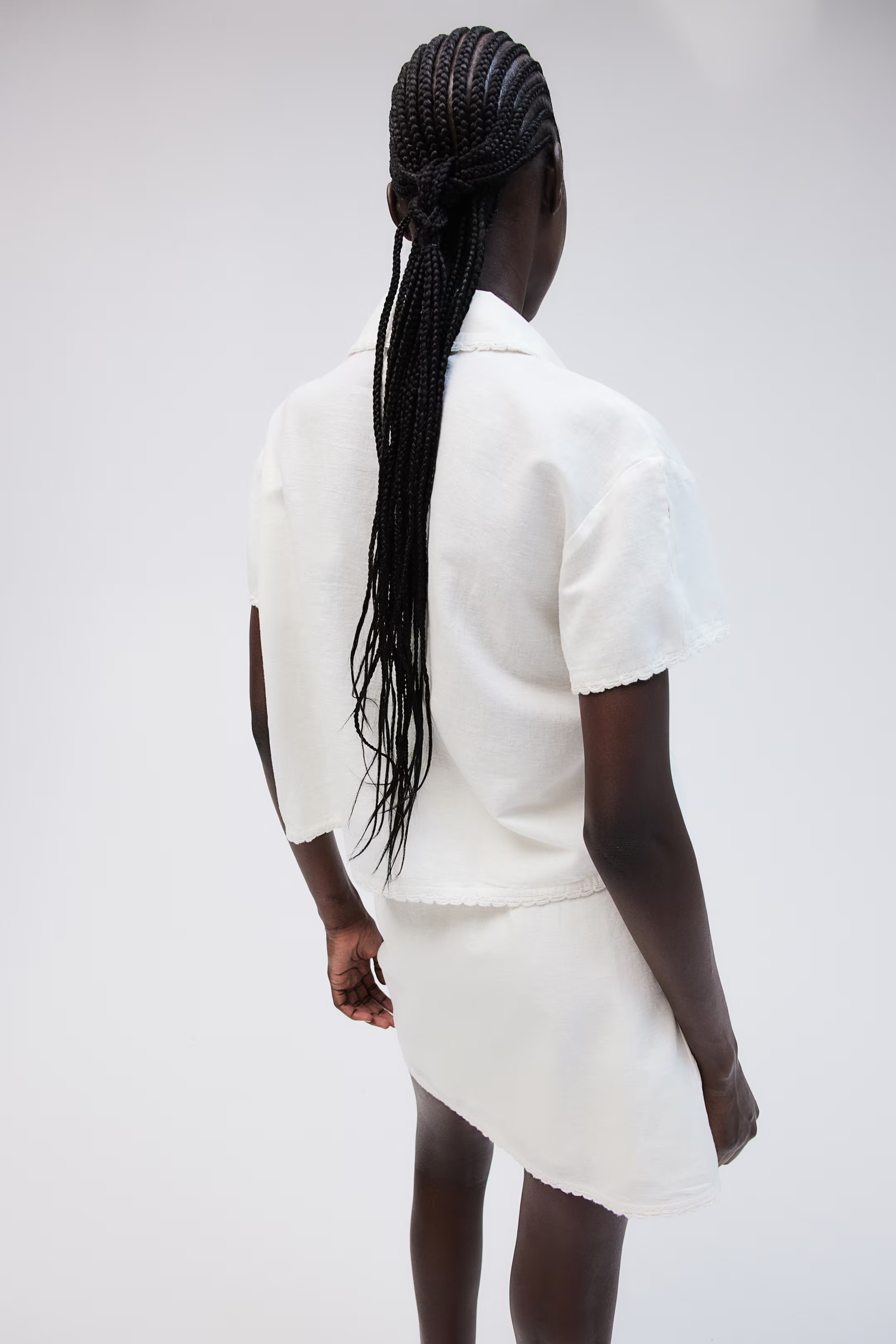 Minifalda bordada - Cintura estándar - Mini - Blanco - MUJER | H&M ES | H&M (FR, IT, ES, PT, BE)