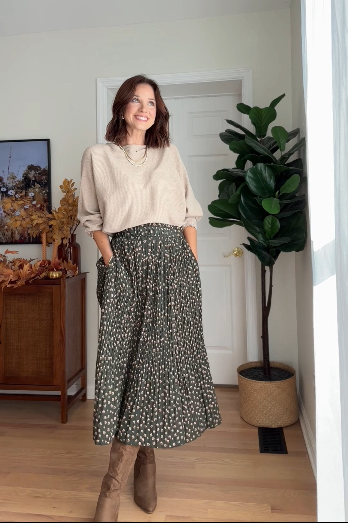 Thanksgiving outfit // bump friendly thanksgiving outfit idea 

Sweater : one size
Floral midi skirt : wearing m
Tall brown boots : fit tts 

Bump friendly // maternity // 

#LTKSeasonal #LTKHoliday #LTKBump