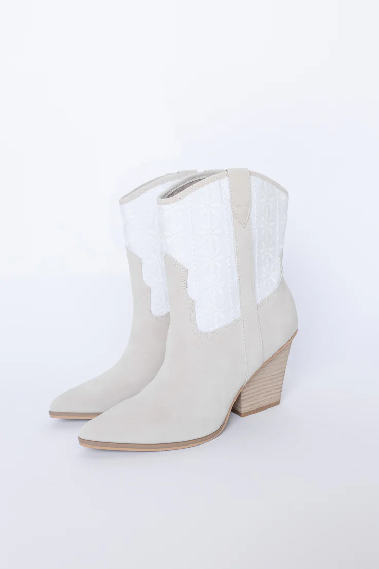 Sutton Booties | Vestique