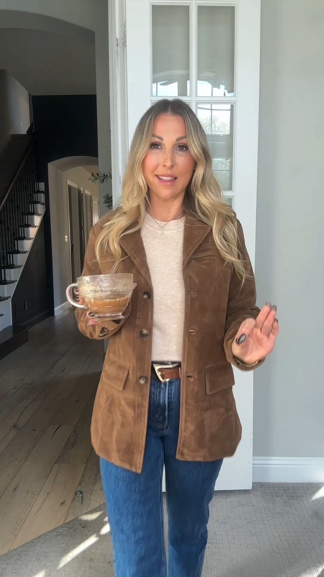 Over 40 style done right 🤎
Neutral layers that feel timeless and elevated — this brown faux suede jacket, beige crewneck tee, and straight leg denim are the definition of effortless chic. Add a structured brown tote bag and pointed-toe ankle boots for that quiet luxury vibe without the splurge.

Whether you’re dressing for coffee runs, casual Fridays, or weekend errands, this fall outfit proves affordable + luxe can coexist beautifully.

Shop the look:
– Brown suede jacket (Amazon)
– Classic straight leg jeans (under $70)
– Neutral layering tee
– Brown tote bag
– Pointed toe ankle boots 
#Over40Style #AffordableFashion #FallOutfitInspo #QuietLuxury #BrownSuedeJacket #HighLowStyle #NeutralOutfitIdeas #Fall