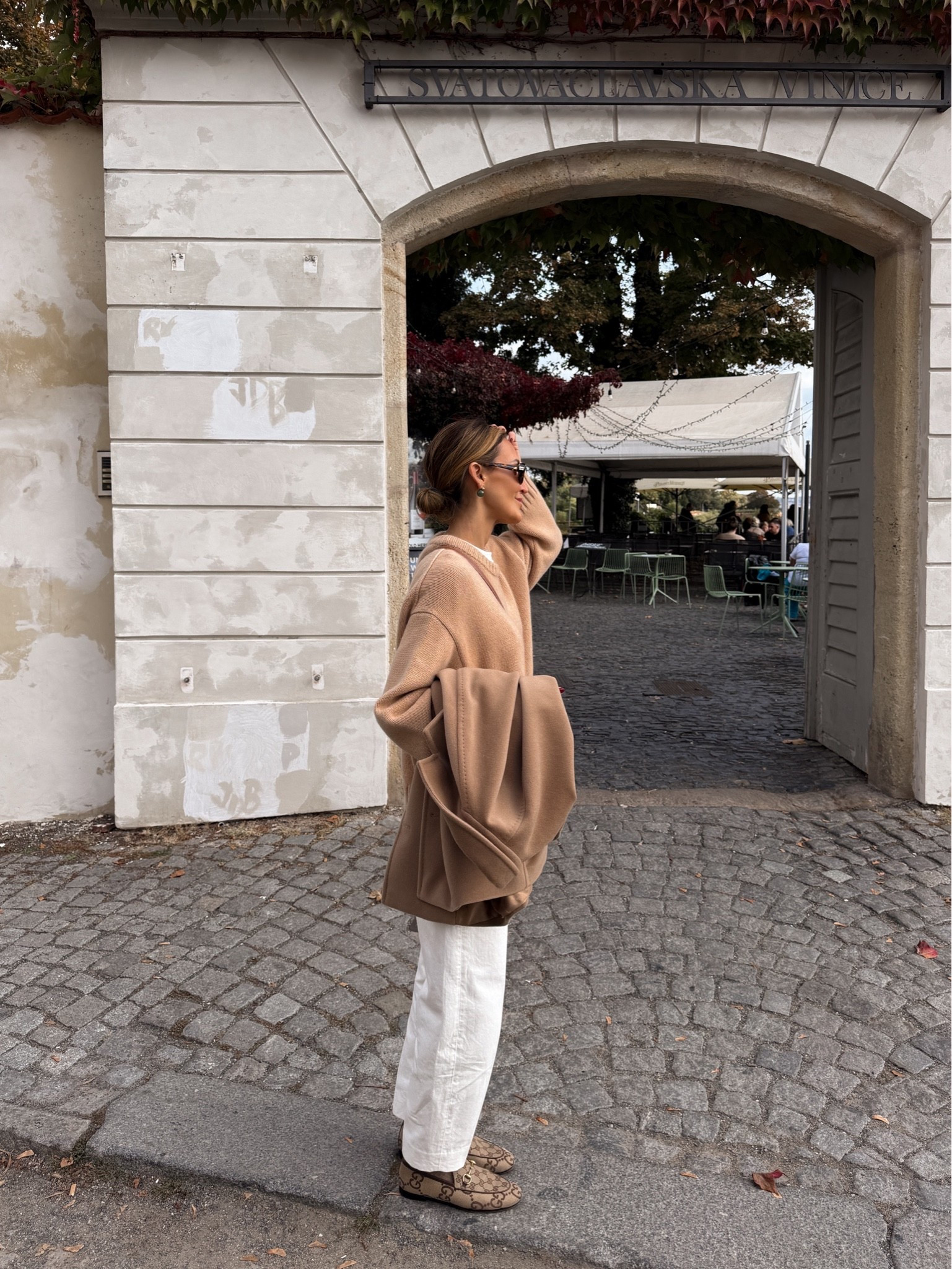 What I wore to our last day in Prague ✨🤎 whoever said neutrals are boring?! 
Thes etrouser like jeans are perfect to wear with loafers, oversized cashmere knit (linking a similar style) size small
Coat size 38, I recommend sizing up for a chic slouchy fit! White oversized tee underneath it all.