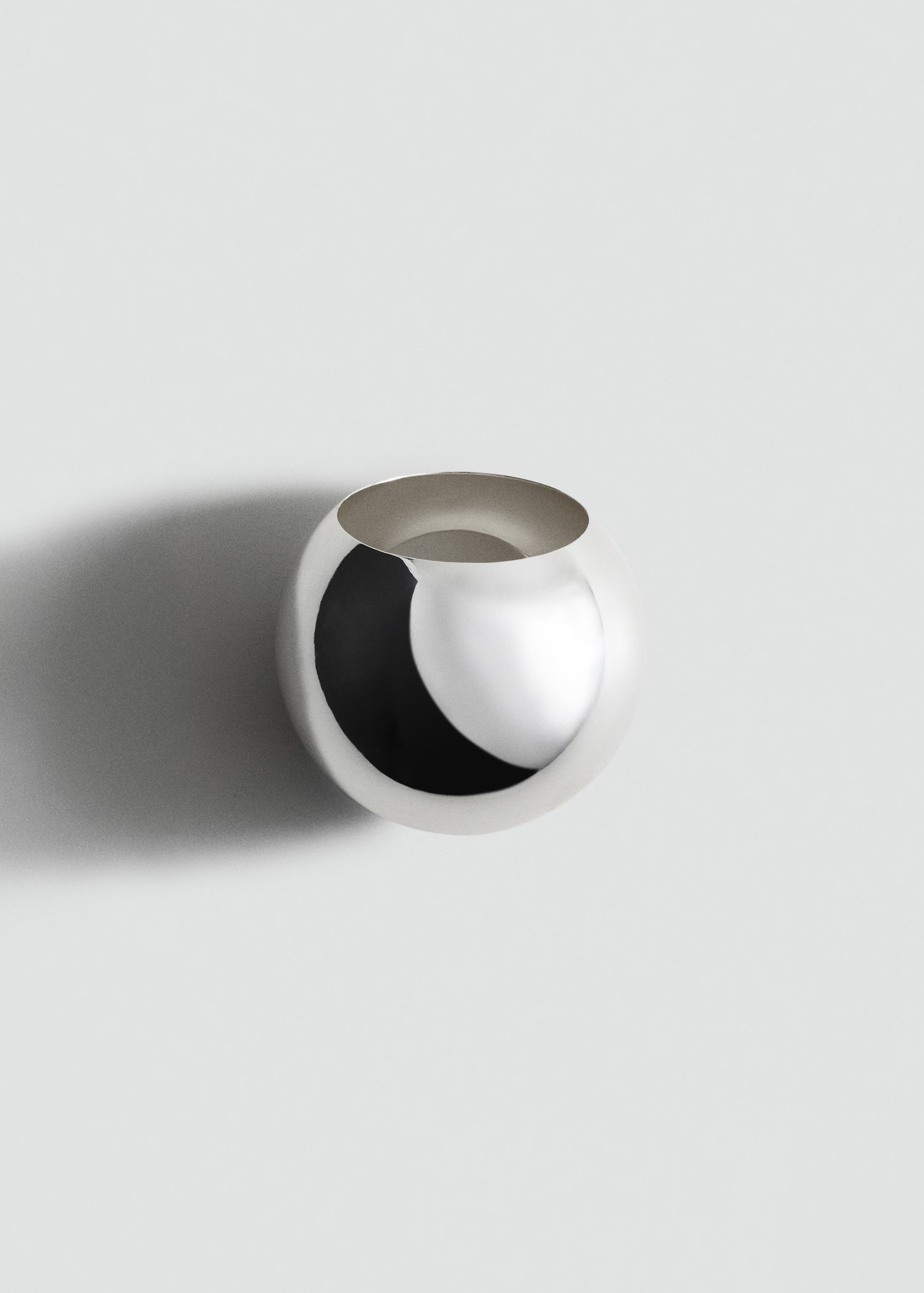 Oval rigid stainless steel bangle - Women | MANGO United Kingdom | MANGO (UK)