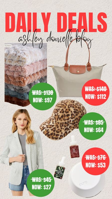 Daily deals!

Throw blanket, tote bag, baseball hat, cardigan, jacket, Pura diffuser 

#LTKsalealert #LTKstyletip #LTKSeasonal
