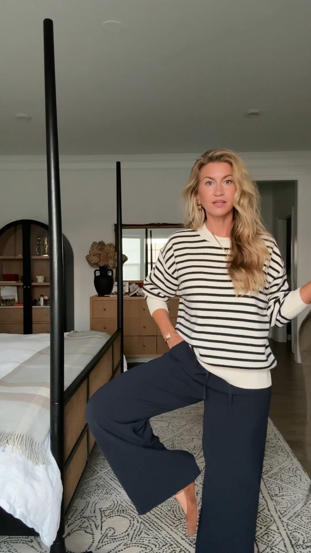 Come stripped outfit.
Navy & cream stripped knit sweater: runs oversized, wearing a S. 
Navy drape pants: runs TTS, wearing a S
Suede cognac ballet flats: runs TTS
Olive cropped trench: runs TTS, wearing a A 


#LTKSeasonal #LTKShoeCrush #LTKStyleTip