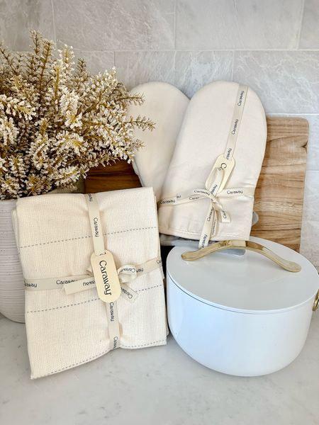 My favorite cookware has beautiful linens for your kitchen and cooking needs. Pot, pans, oven mitts, towels. 





#LTKHome #LTKGiftGuide #LTKSaleAlert