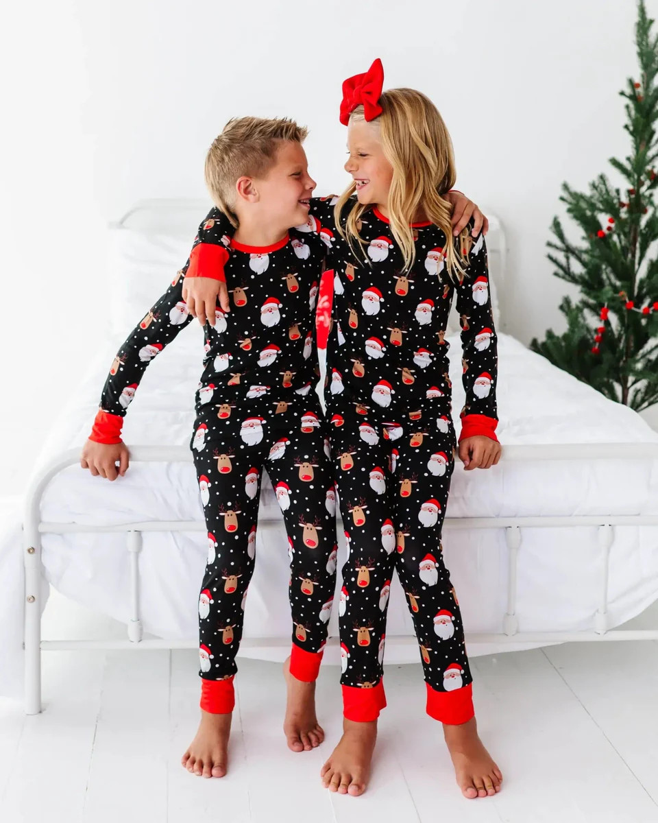 Snow Ho Ho Two-Piece Pajama Set | Bums & Roses