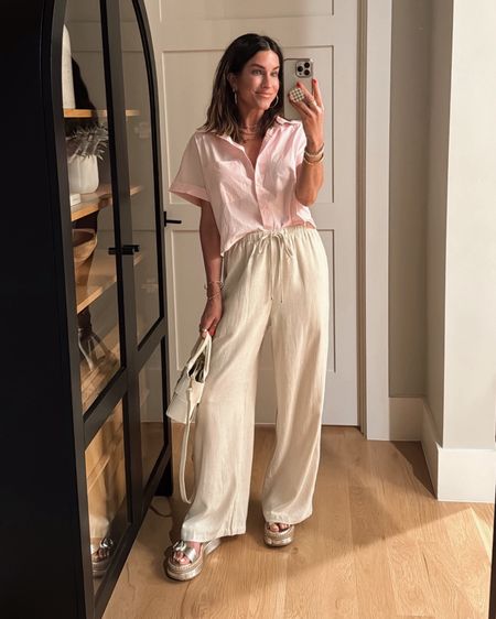 I got the apricot color in these pants and they’re a true light tan. Wearing a small in the pants and the top. 

#LTKFindsUnder100 #LTKFindsUnder50 #LTKStyleTip