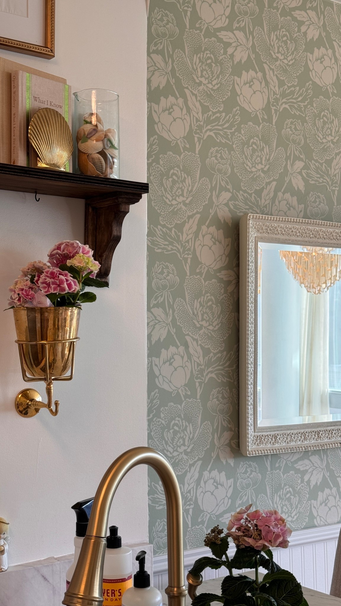 Wall vase, wallpaper & vintage brass shell book ends 

#LTKFindsUnder100 #LTKSeasonal #LTKHome