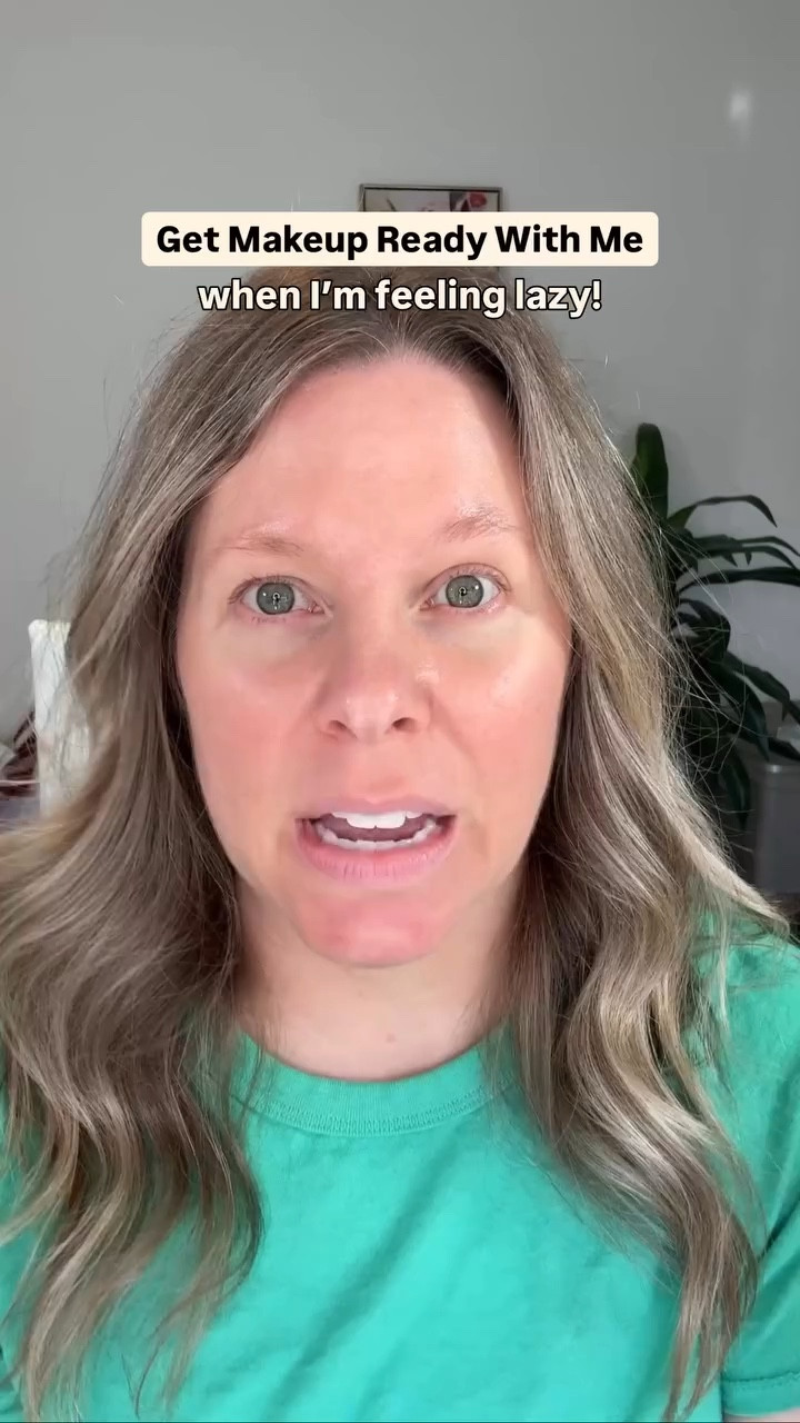 No fuss, no muss - that's my makeup motto most days. As a 41 year old mom of two, I need something quick and easy. This look took under 5 minutes and it’s giving Spring vibes. Products listed below, comment if you want me to send them to you for reference! Follow for more easy, everyday makeup tips.

@lauramercier blur balm and inner corner highlight shade: Starlight, @saiebeauty bronzer shade Palermo, @colourpopcosmetics lip balm candy cane @maybelline brow mousse, @sweedbeauty bronzer eyeliner, @nyxcosmetics butter blush shade U Know Butta, @versed lip balm shade Casual, @primeprometics brown mascara

#makeupformaturewomen #5minmakeup