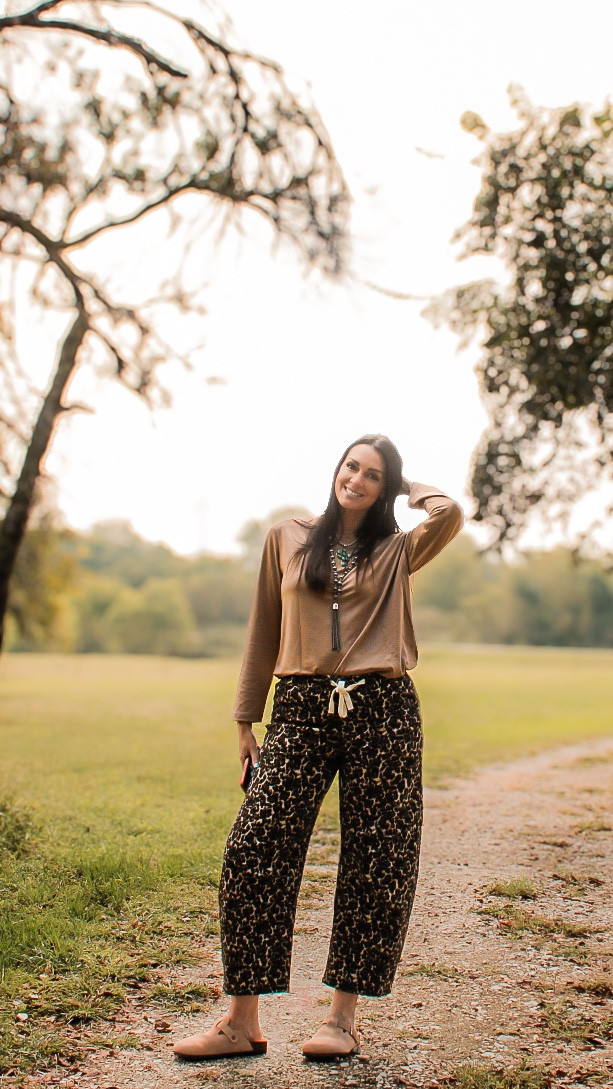 Who knew I would be so obsessed with barrel jeans? 🤯

These are so flattering, *super* comfortable and come in lots of gorgeous patterns. 

The whole outfit is linked (except the hoops are from Sandplum Soul Designs)!

#LTKFindsUnder50 #LTKShoeCrush #LTKStyleTip