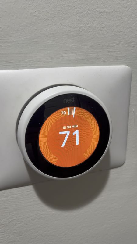 Programmable NEST Thermostat!

Works with Alexa, easy to install & to use! 

Forget to adjust the temperature when away? NO problem! Control it from anywhere with your Nest App! 

#LTKVideo #LTKhome #LTKxPrime
