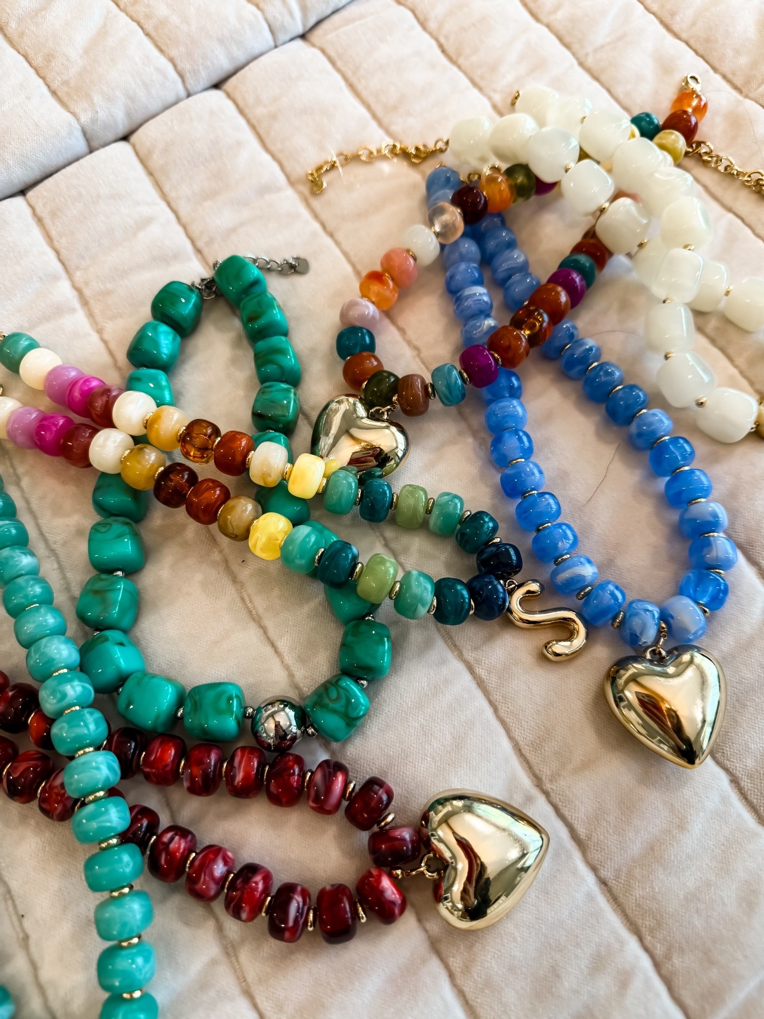 I have a real addiction to the Amaozm necklace rn

#LTKmomlife #LTKmorningroutine #LTKdayinmylife