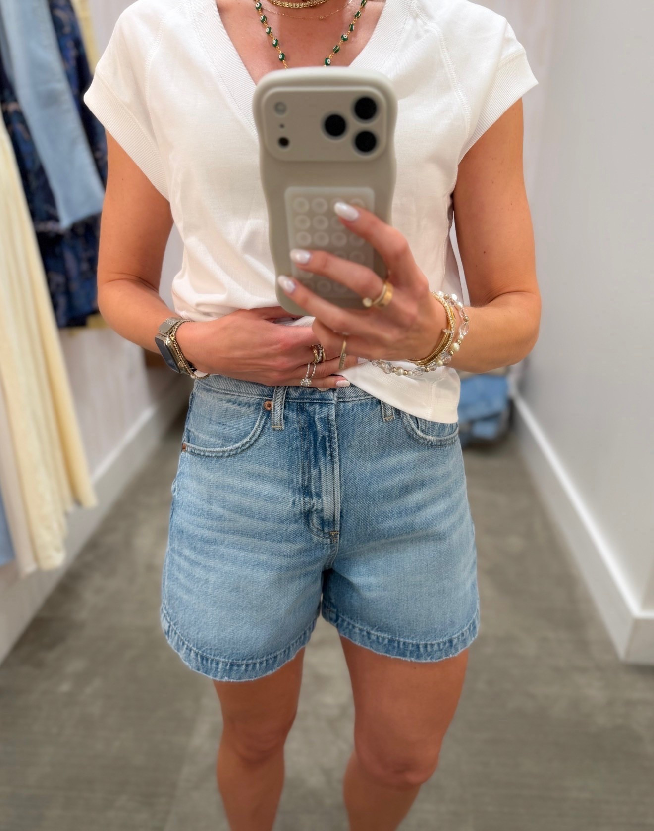 These denim shorts are perfect for the spring time! 

Jean shorts, longer denim shorts, modest jean shorts, mom approved shorts, spring break outfit, annabrstyle 

#LTKSpringSale #LTKootd #LTKTravel