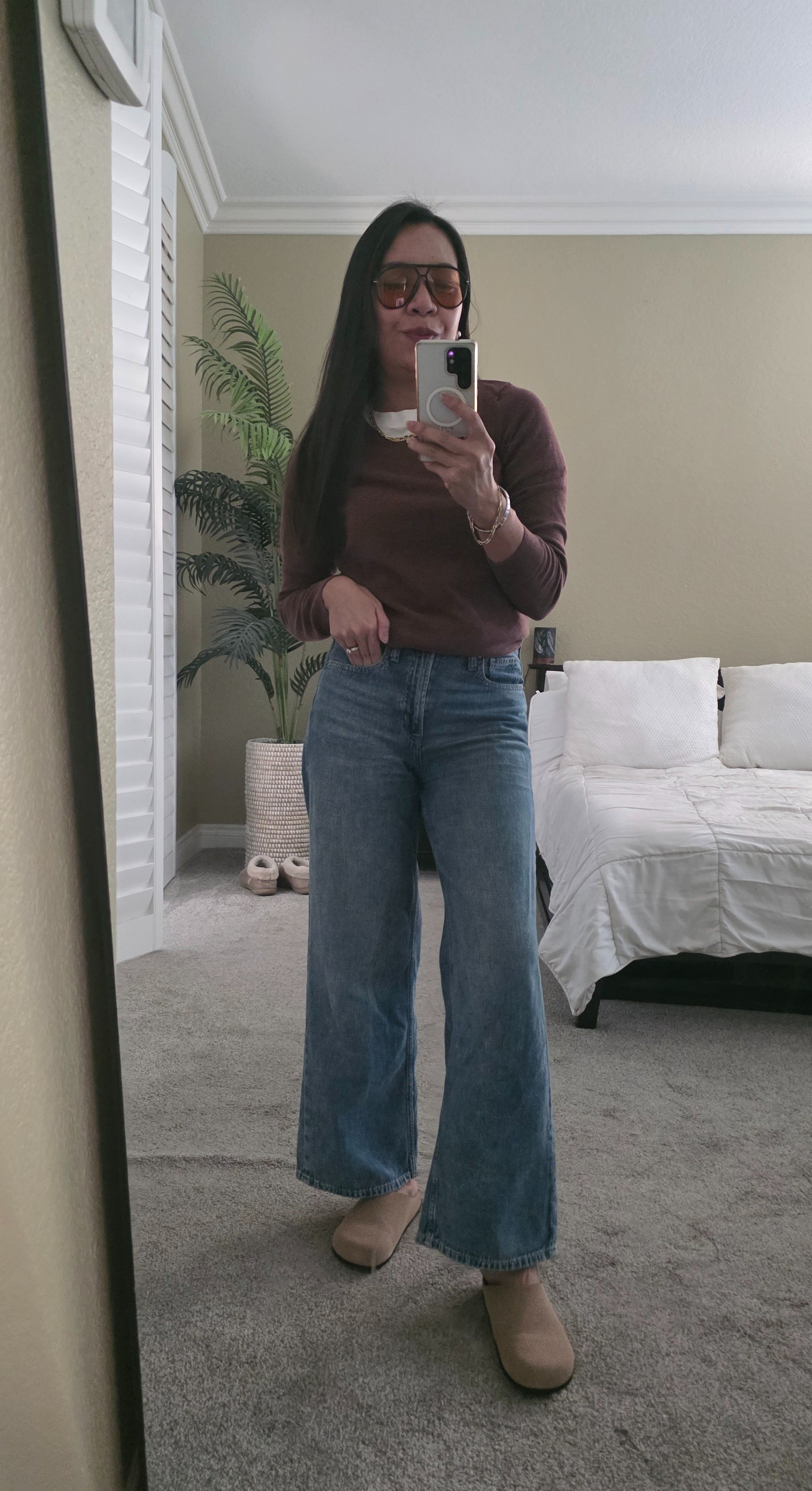 casual look, everyday outfit, cashmere sweater, white tee

#LTKootd #LTKgrwm #LTKOver40