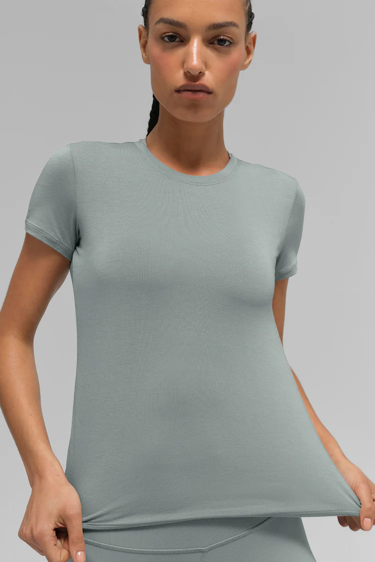 All Day Short Sleeve - Lunar Grey | Alo Yoga (US)