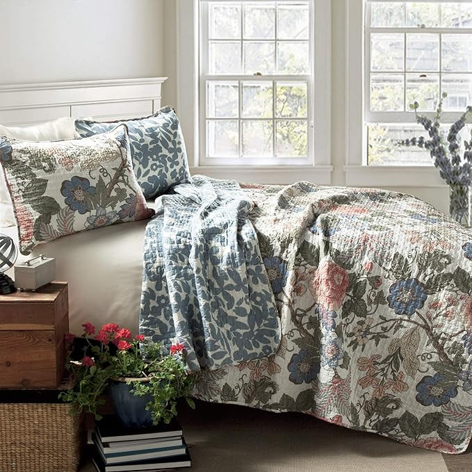 Lush Decor Sydney Floral Leaf 3 Piece Reversible Quilt Bedding Set, King, Green & Blue | Amazon (US)