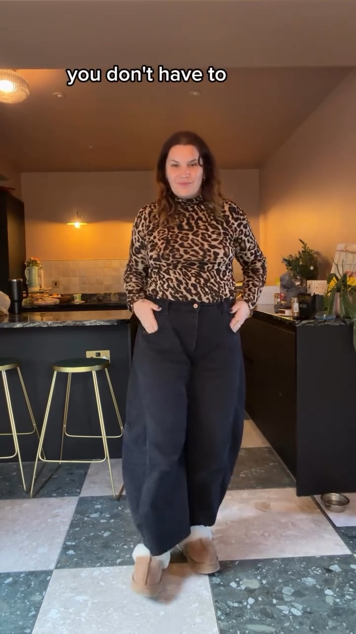 My Chanel Catheter Bag… 

Almost half my wardrobe doesn’t work anymore because of the catheter. I can’t wear it. And honestly? That’s been devastating. My wardrobe has always been my safe space, my comfort.

But it’s also forced me to explore. I’m not a trend buyer, I love staples. Pieces I wear over and over for years.

So when I find something that works with my catheter AND feels like me? I’m sharing it.

These @freepeopleeu Mid Rise Barrel Leg Jeans: 
✓ Wide silhouette skims the bag, even when full 
✓ Barrel Leg = easy access for maintenance 
✓ Mid Rise that’s comfortable and flatters when bloated
✓ A staple I’ll wear for years

You don’t have to hide. You just have to find the right fit.

Comment LINK and I’ll send you a DM

Jeans@freepeople Mid Rise Barrel Leg size 32 colour 
Top @cosstores Leopard Merino Wool(last season)
Socks @oliverbonas 
@uggineurope slippers 

PS filming this was so out of my comfort zone, when I tried to research resources to find clothing suggestions for those with catheters it was really difficult. I feel so self-conscious in my body anyway, especially the way that endometriosis has changed it. I hope this helps others 💘

#LTKMidsize #LTKgrwm #LTKOver40