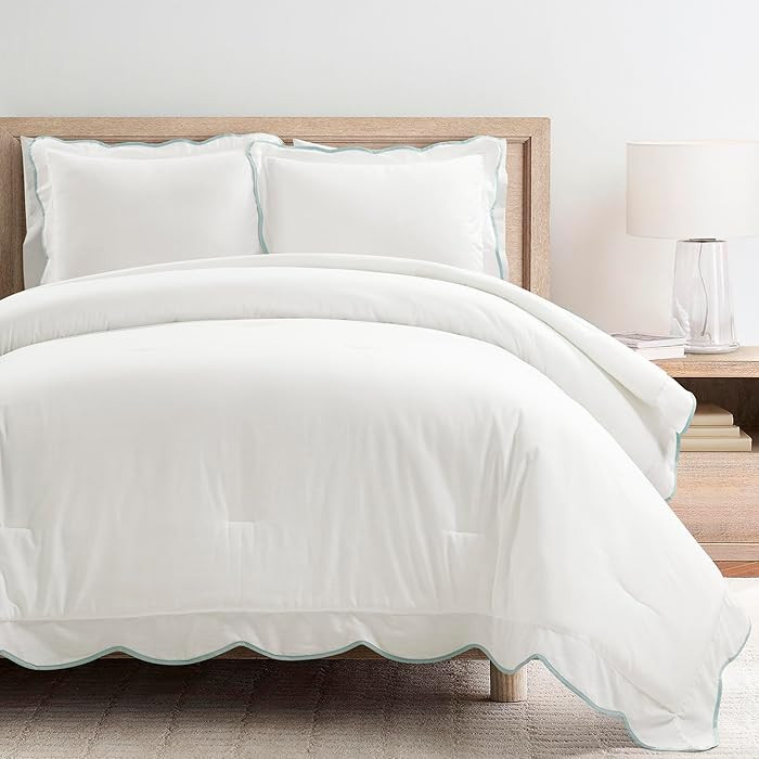 Lush Decor Coastal Chic Scalloped Edge Comforter Set, 3 Piece Set King/California King, Blue & Wh... | Amazon (US)