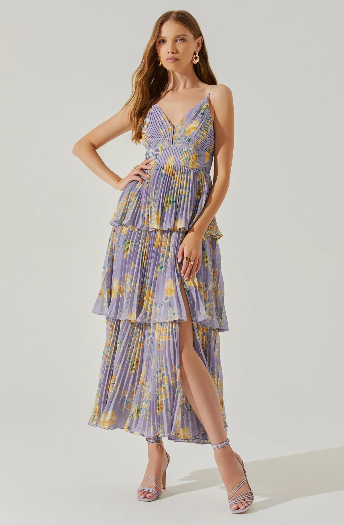 Zaida Floral Tiered Pleated Midi Dress | ASTR The Label (US)