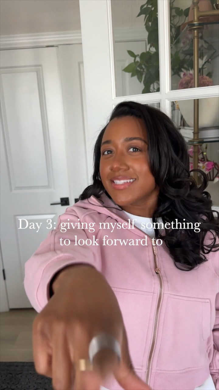 Day 3: of giving myself something to look forward to! Let’s romanticize life after work 

Lip combo, spring makeup, Sephora, Ulta 

#LTKdayinmylife #LTKgrwm #LTKBeauty