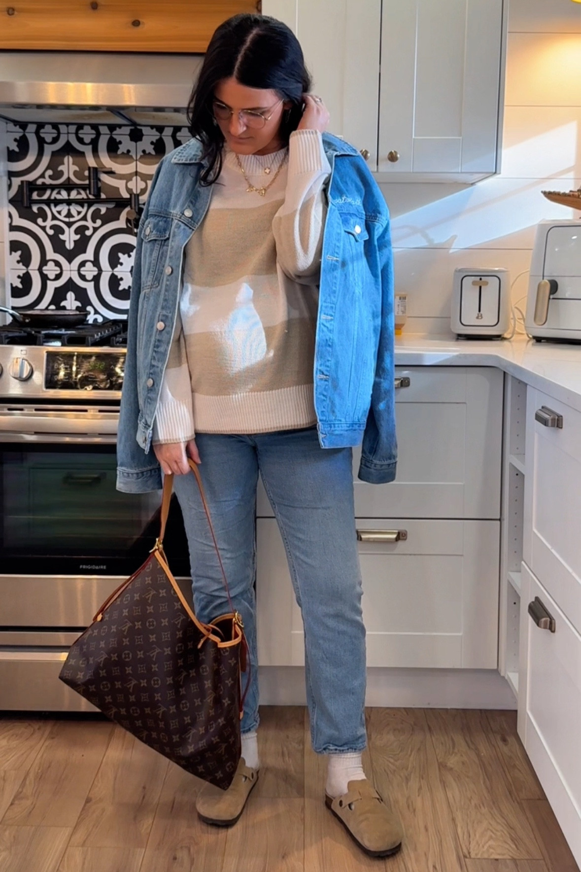 An easy bump friendly OOTD! 🤍

#LTKcanada #LTKwinter #LTKmaternity