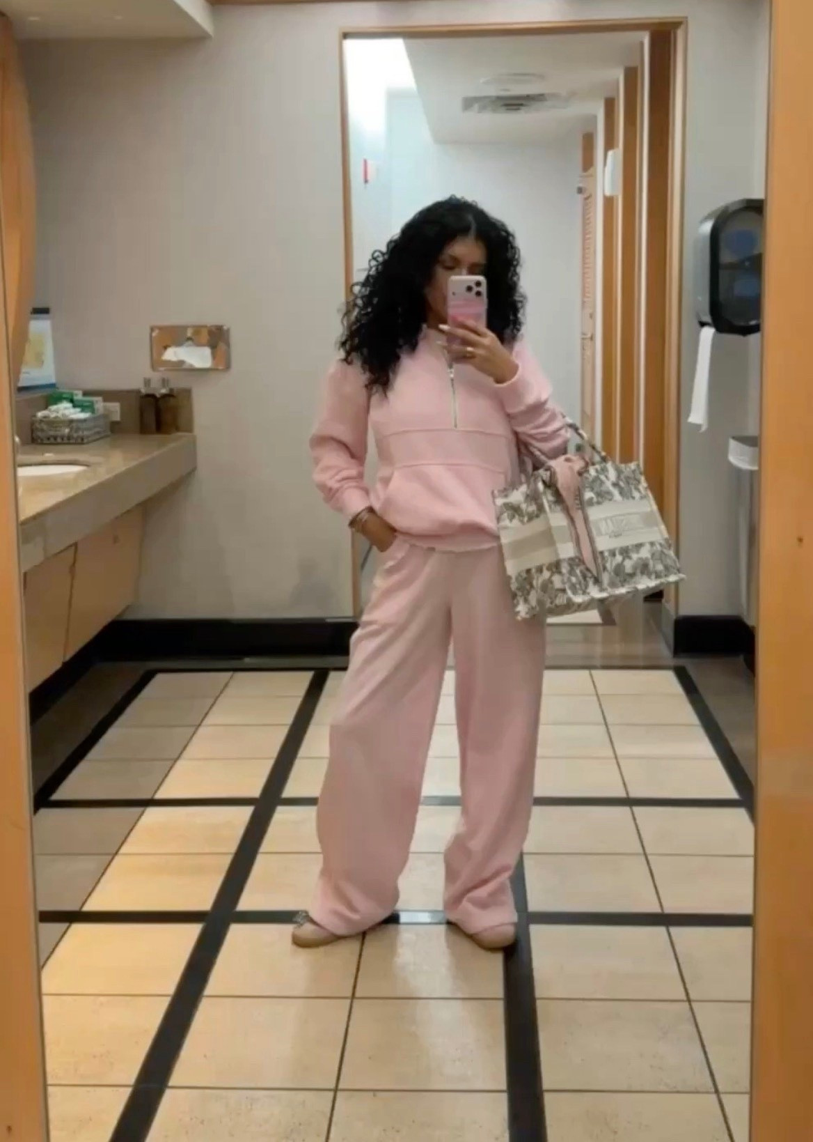 soft girl errands but make it comfy 💗✨

#loungewearset #comfyoutfit #pinkstyle

#LTKstorytime #LTKootd #LTKdayinmylife