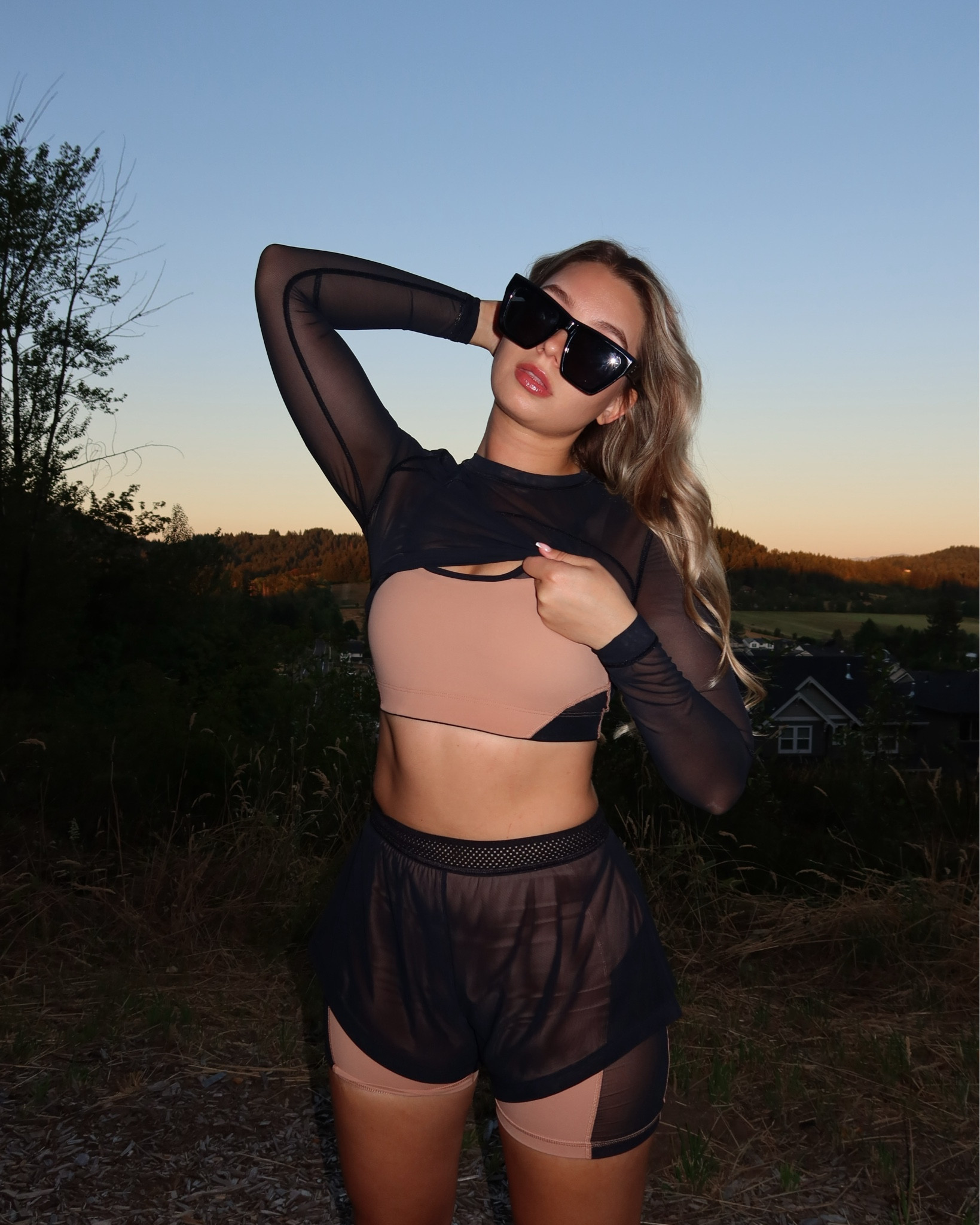 Sunsets & @savagexfenty mesh set 🌅 #SavageXAmbassador



#LTKActive #LTKU #LTKStyleTip