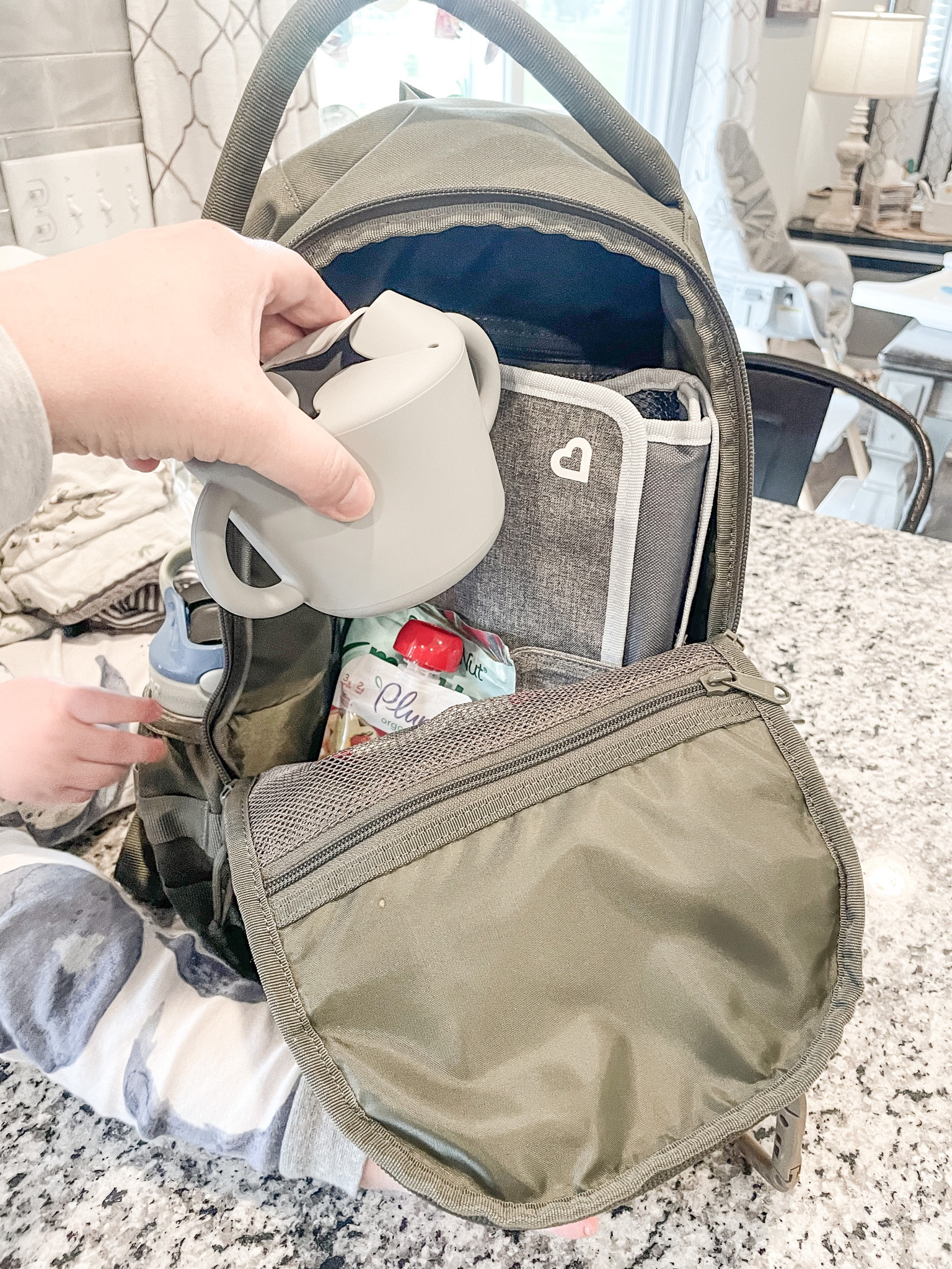 Dad Bag Essentials 

#mensdiaperbag #dadbag #babygear #dadlife #tacticalbabygear