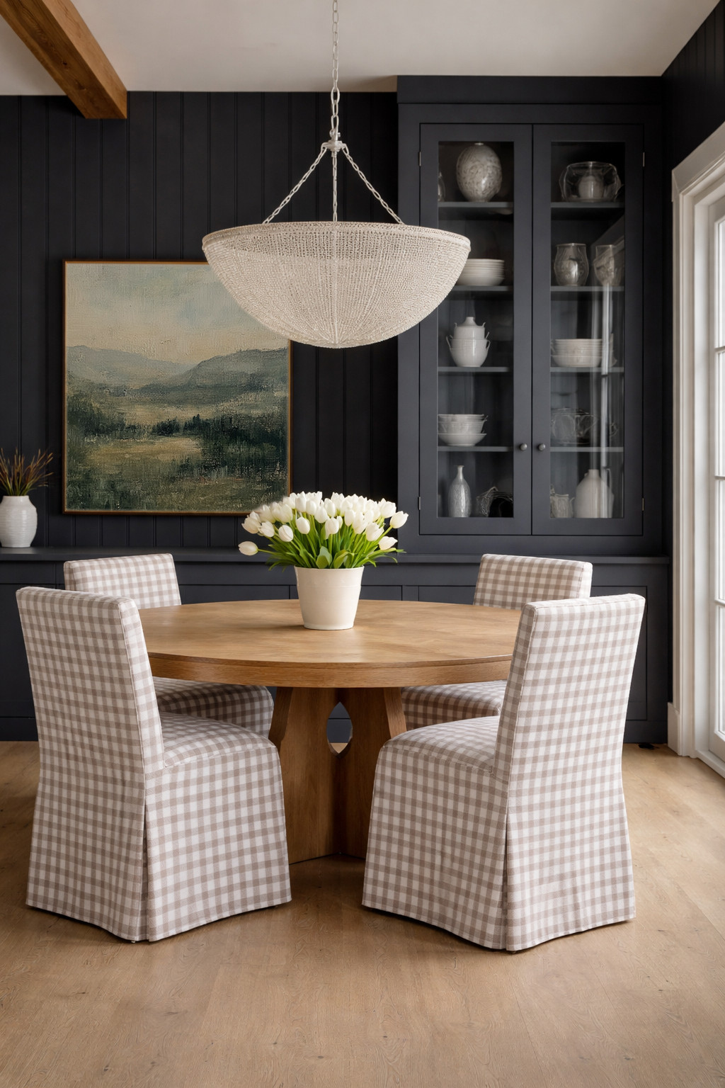 Cottage Dining with Warm Oak & Gingham Charm

#diningroomchairs #diningroomdesign #diningtable #homedecor #homedesign #springdecor #artwork #artprints
 

#LTKHome #LTKSeasonal