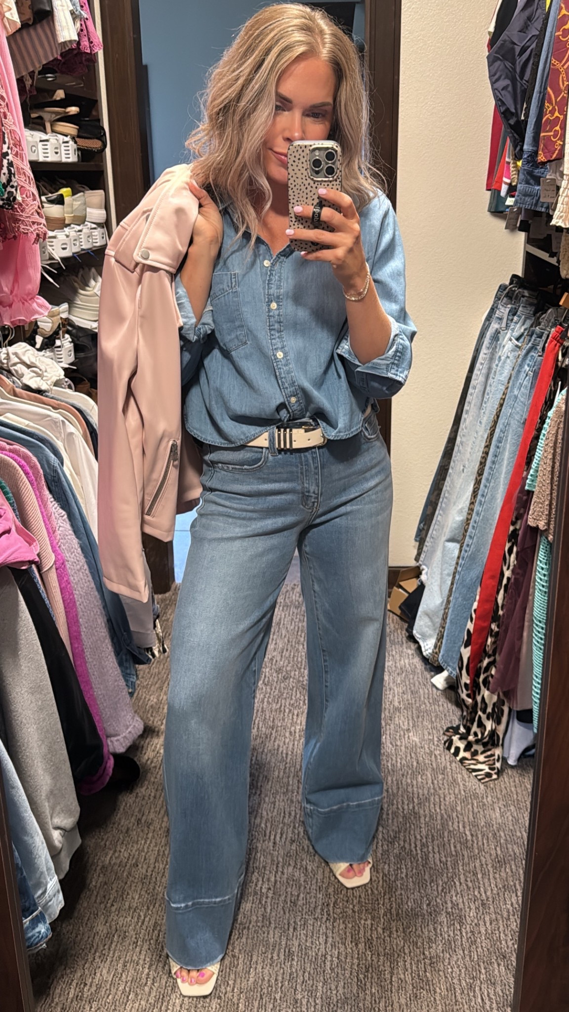 Go down in jeans, 27. Small top, on sale!

#LTKFindsUnder50 #LTKSeasonal #LTKStyleTip